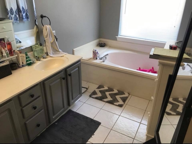 bathroom renovation before